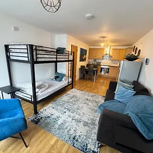 1 Stop To Bridge Apartment London